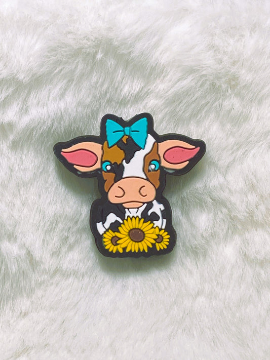 Blue eyes sunflower cow